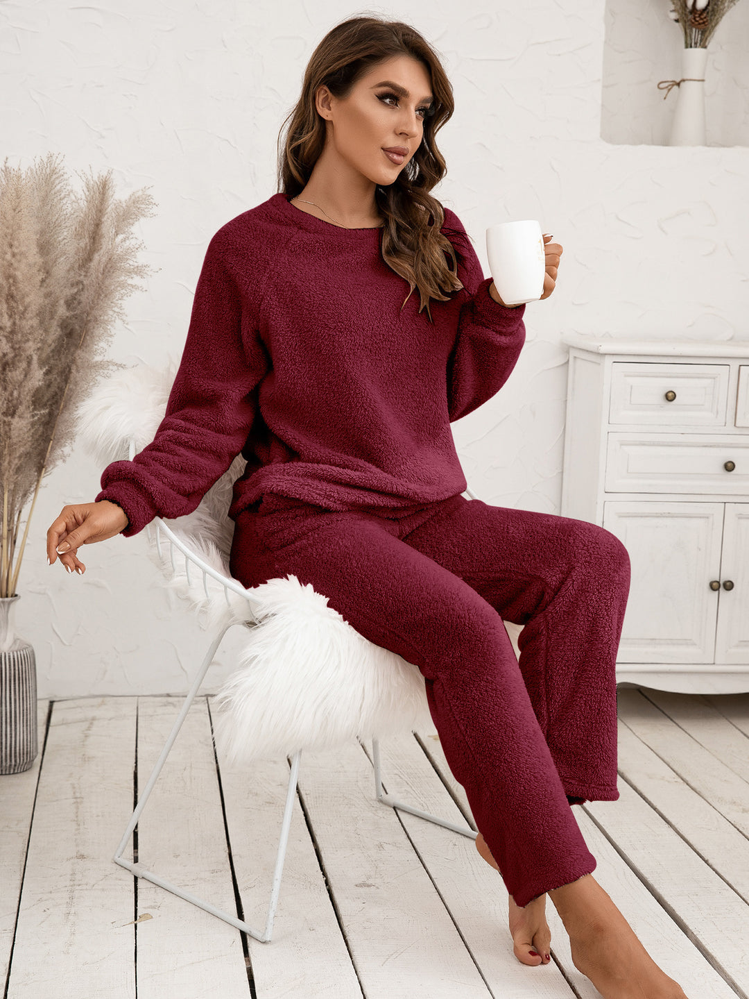 Damen Kuscheliges Fleece-Pyjama-Set mit langen Ärmeln und bequemen Hosen EB