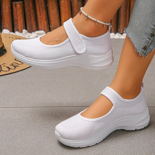 Damen Sportliche Slip-On Sneakers mit atmungsaktivem Mesh-Obermaterial und elastischen Riemen EB