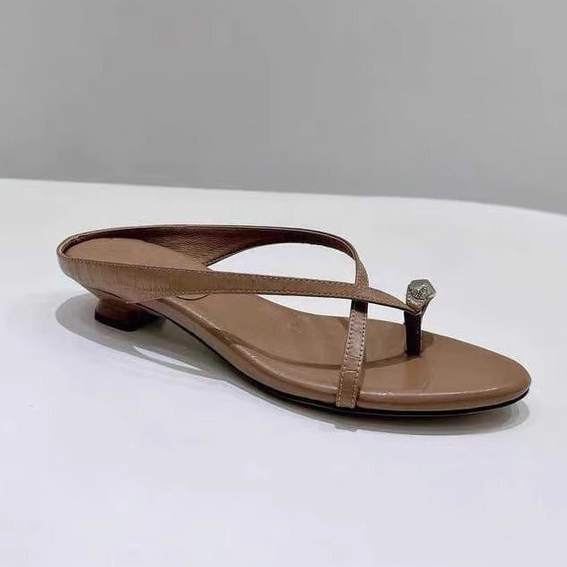 Damen elegante Zehentrenner-Sandalen mit modischem Riemendesign und dekorativem Schmuckdetail EB