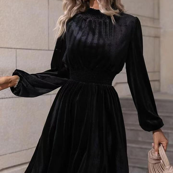 Damen Samtkleid mit hochgeschlossenem Design und eleganten langen Ärmeln EB