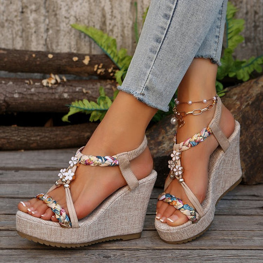 Damen Wedge-Sandalen mit floralem Detail und rutschfester Sohle EB