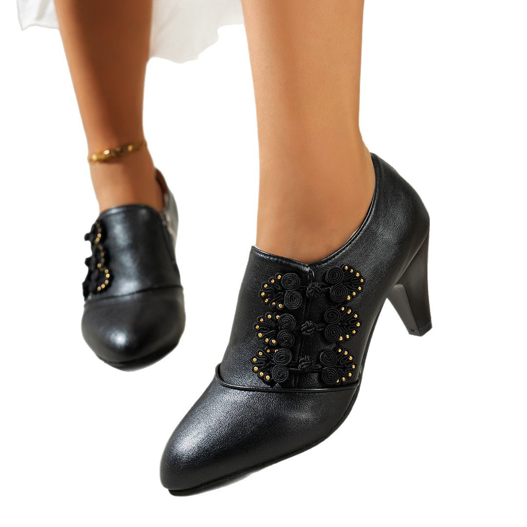 Damen elegante Stiefeletten mit floralen Applikationen und Absatz EB