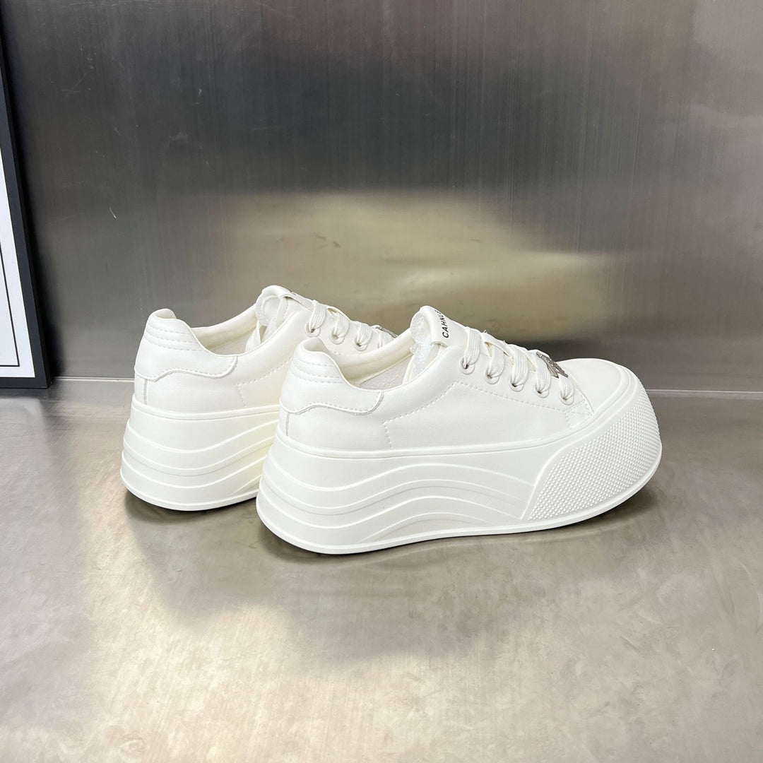 Damen Plattform Sneakers mit elegantem Design und atmungsaktiver Obermaterialstruktur EB