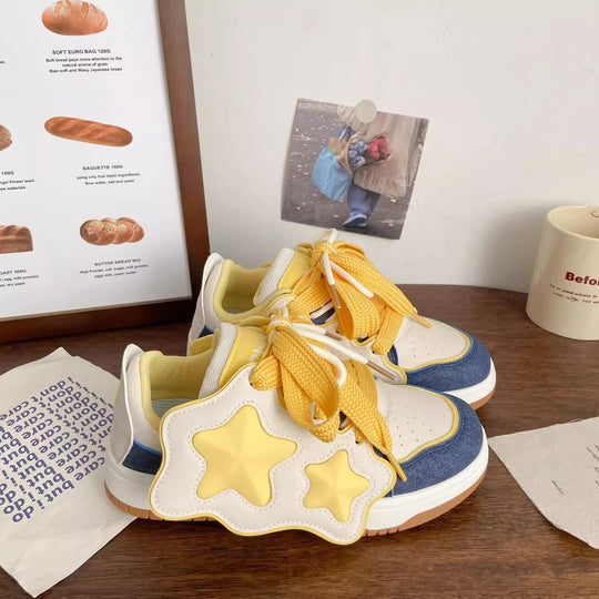 Damen Sneakers mit auffälligem Sternenmotiv und komfortabler Dämpfung EB