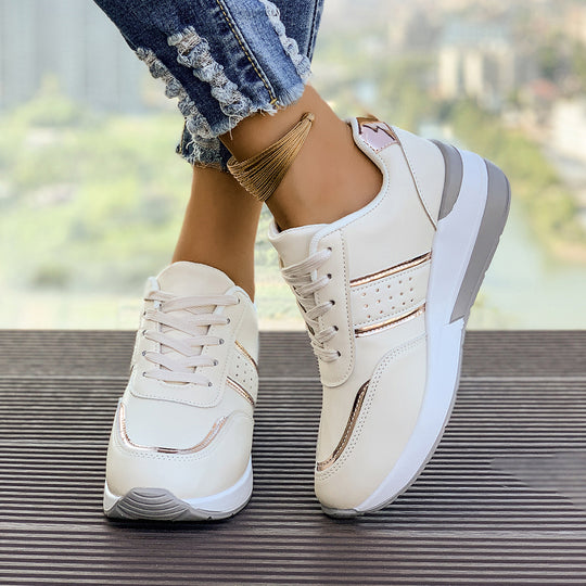 Damen nan City-Sneaker mit gedämpfter Keilsohle, gepolstertem Komfortfußbett und eleganten Metallic-Details EB
