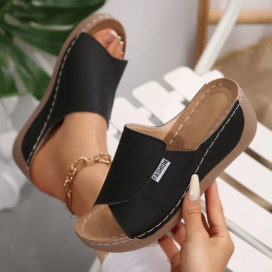 Damen Komfortable und modische Clogs mit trendigem Design EB