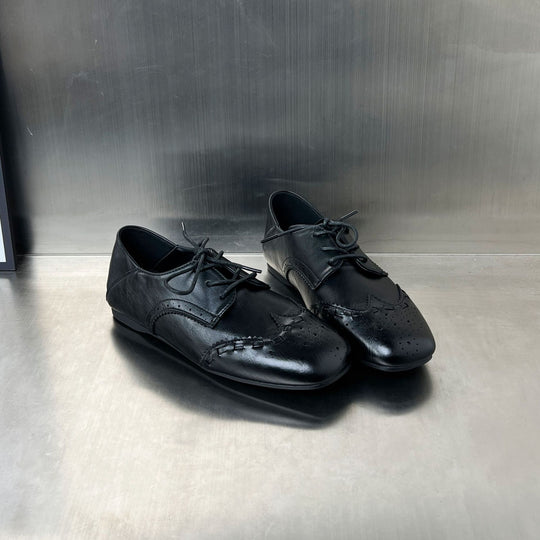 Damen Elegante Leder Schnürschuhe mit Lochmuster und komfortabler Innensohle EB