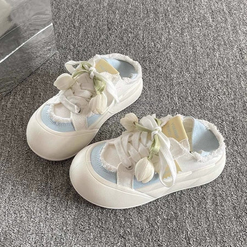 Damen Sneaker mit floralem Schnürsenkel und trendigem Design EB