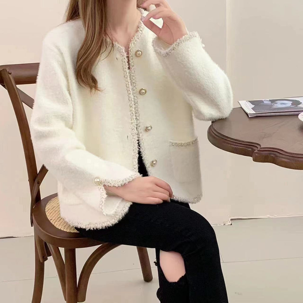 Damen Bouclé-Jacke mit eleganten Perlenknöpfen EB