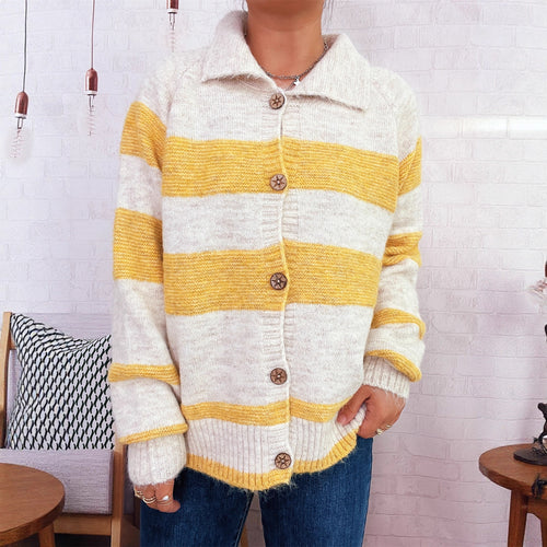 Damen gemütliche Strickjacke mit dekorativen Holzknochen und breiten Streifen EB