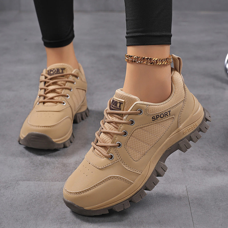 Herren nan robuster Schnür-Freizeitsneaker mit tiefem Stollenprofil, gepolstertem Schaft und praktischer Zuglasche EB