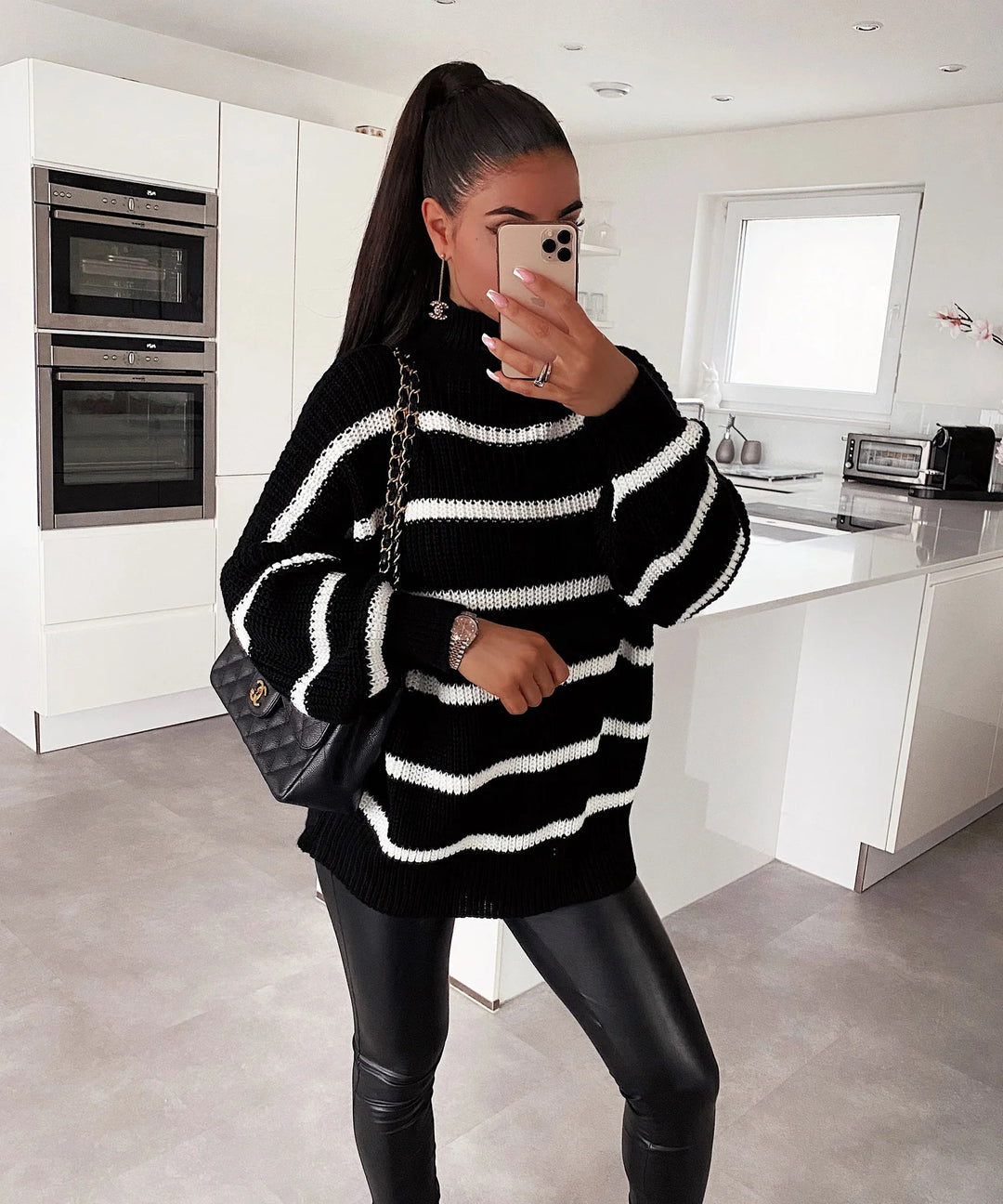 Damen gestreifter Oversized-Pullover mit modischem Rollkragen EB