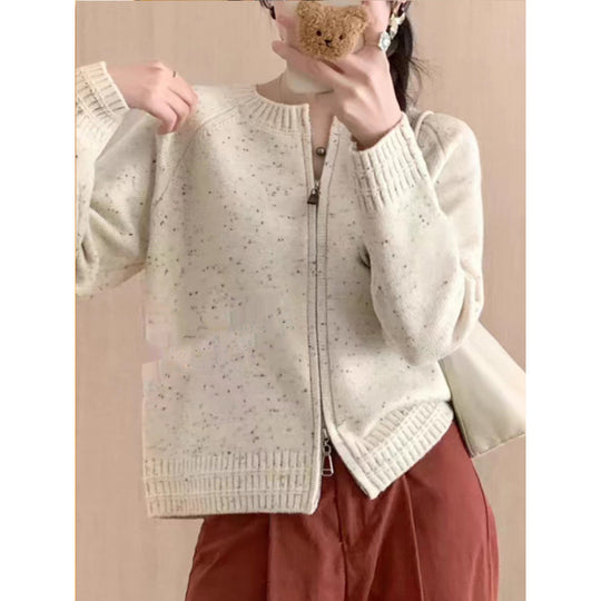 Damen Strickjacke Mit Einem Modernen Reißverschluss Und Gerippten Abschlüssen EB