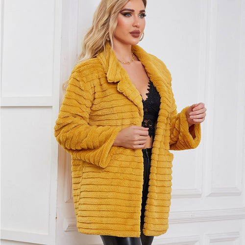 Damen Flauschiger Kurzblazer mit Struktur und modernem Schnitt EB