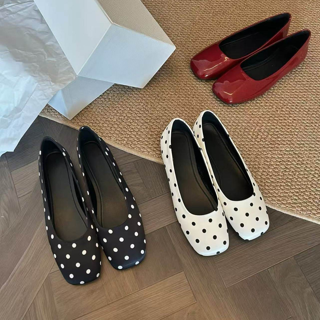 Damen elegante Ballerinas mit schickem Quadratfuß und glänzender Oberfläche EB