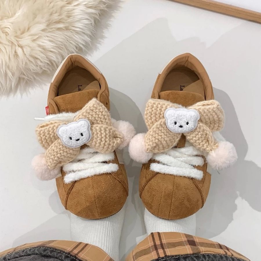 Damen Trendige Sneakers mit verspielten Knüpfdetails und kuscheligem Innenfutter EB