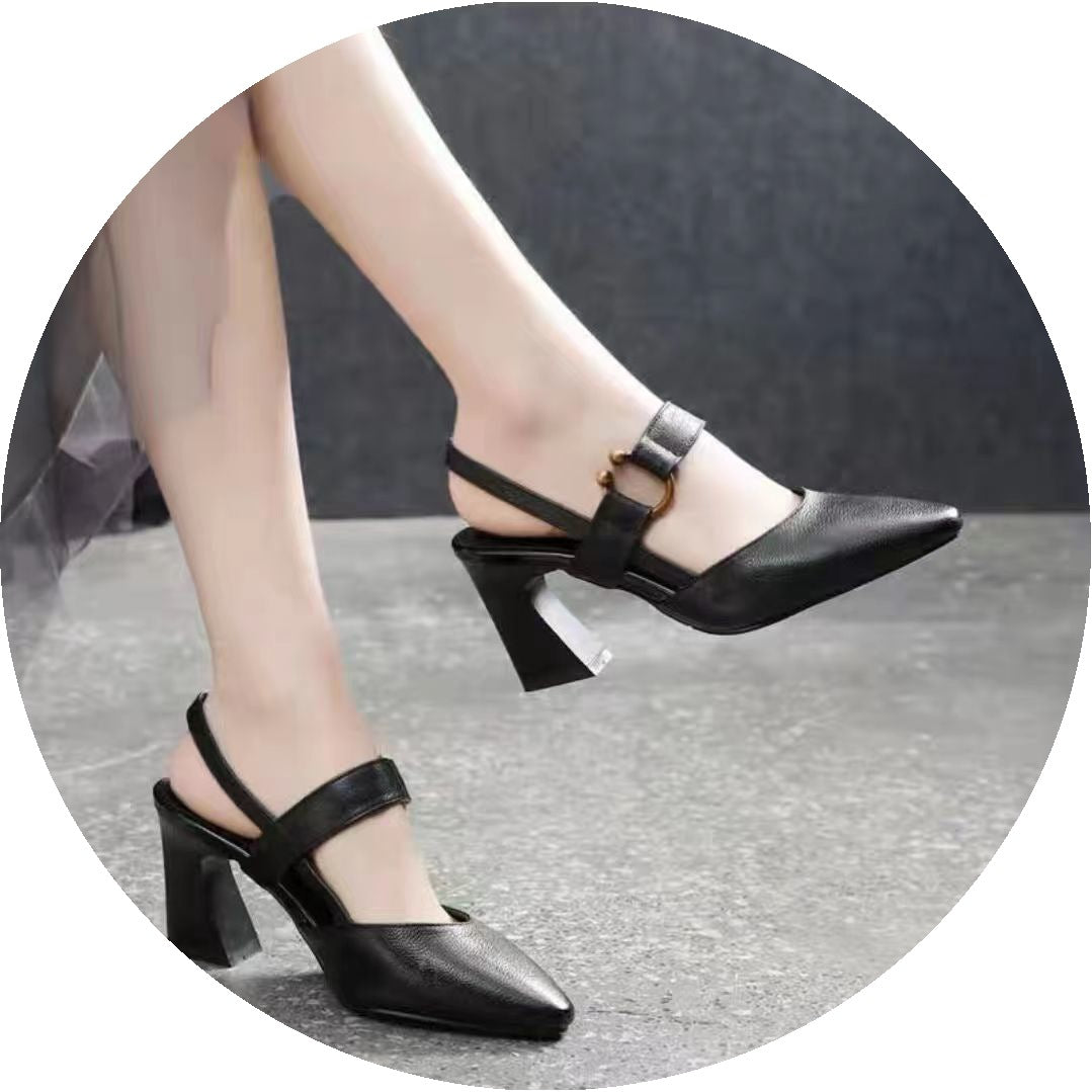 Damen Slingback-Pumps mit elegantem spitzen Design und komfortablem Blockabsatz EB