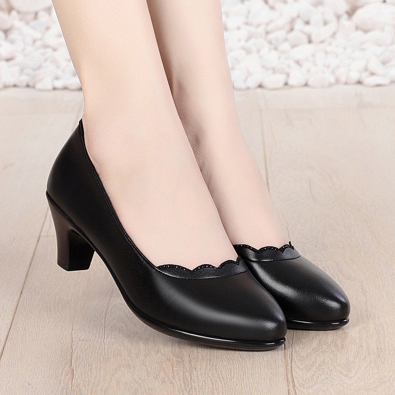 Damen Klassische Pumps mit elegantem Rüschendetail und bequemen Blockabsatz EB