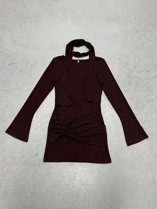 Damen nan figurbetontes Rippenstrick-Minikleid mit Knotendetail, integrierter Schlaufe und Halstuch EB