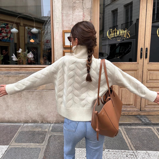 Damen gemütlicher Pullover mit hohem Kragen und Kabelstrick EB