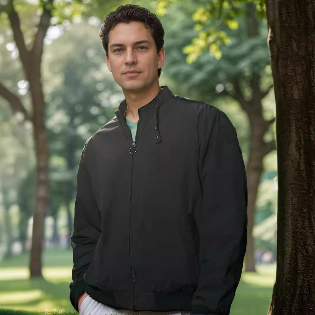 Herren leichte Übergangsjacke mit hochgeschlossenem Kragen und seitlichen Taschen EB