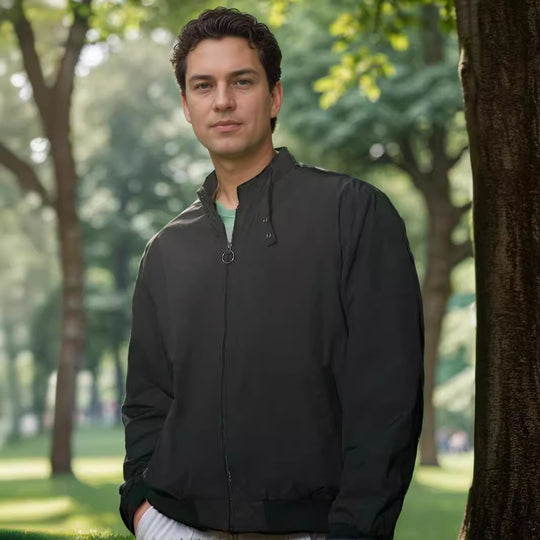 Herren leichte Übergangsjacke mit hochgeschlossenem Kragen und seitlichen Taschen EB