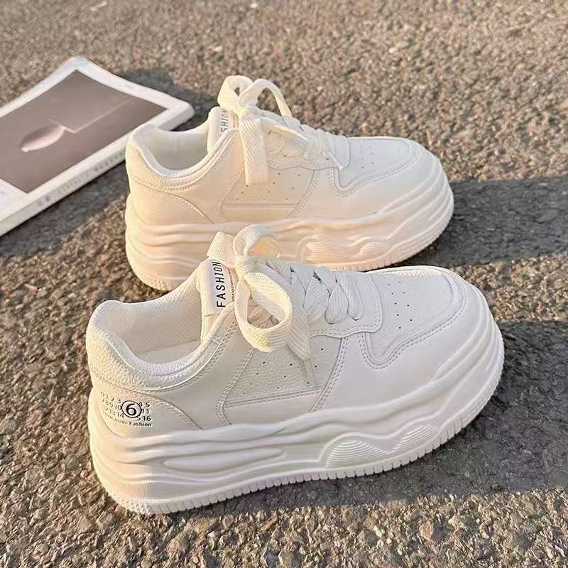 Damen Sportliche Chunky Sneakers mit dämpfender Sohle und atmungsaktivem Obermaterial EB