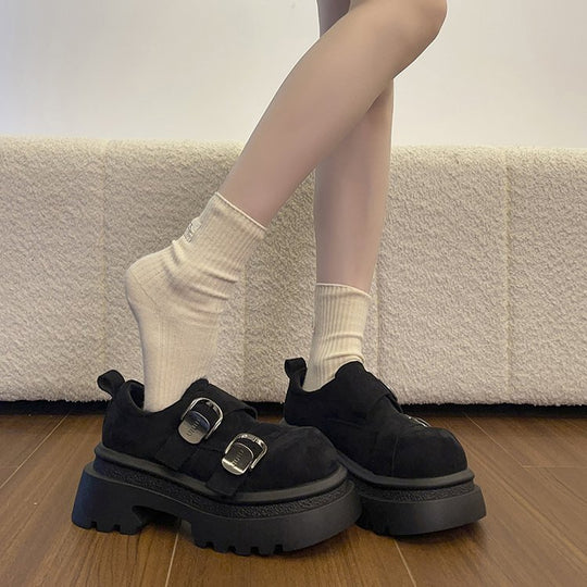 Damen modische Schnürschuhe mit klobiger Gummisohle und auffälligen Schnallen EB