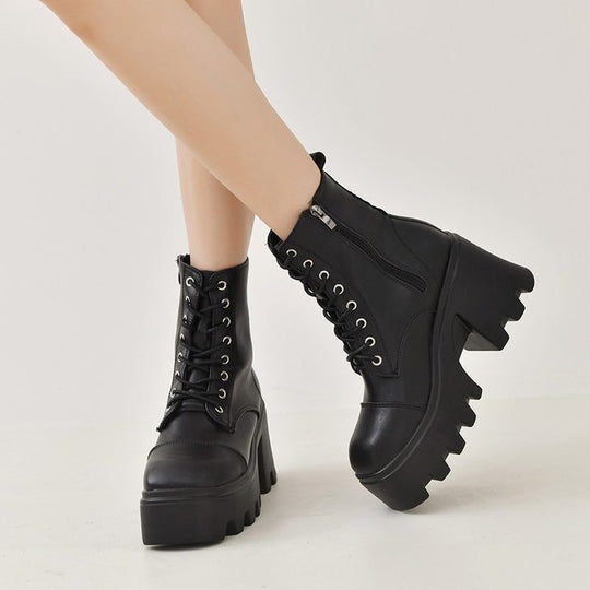 Damen Chunky Stiefel mit modischen Schnallen und robustem Plateau-Heel EB