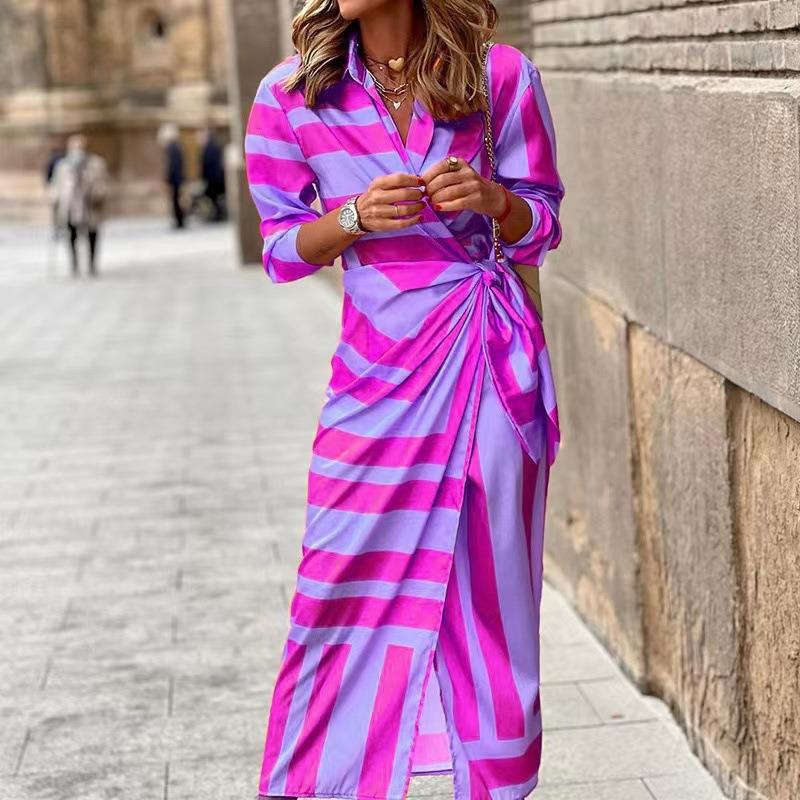 Damen Maxikleid mit asymmetrischem Schnitt und modernen Streifendetails EB