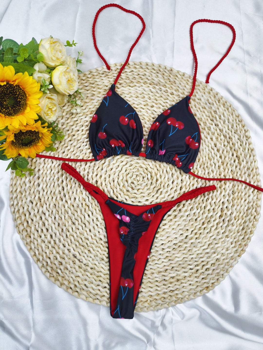 Damen Triangel-Bikini-Set mit fröhlichem Kirschmuster und verstellbaren Trägern EB