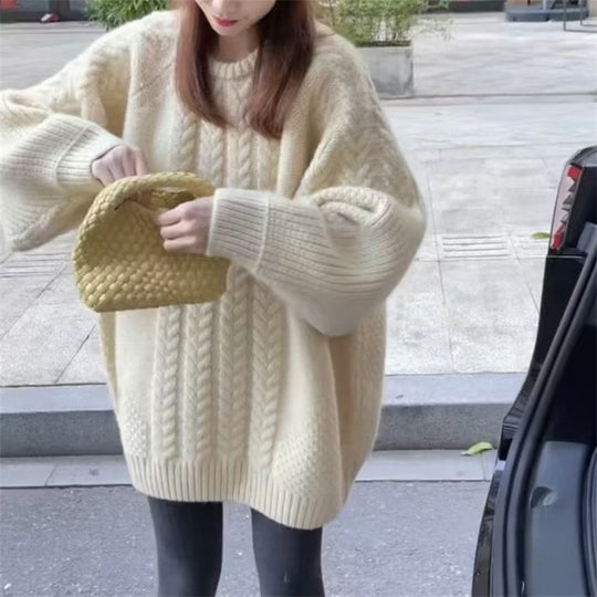 Damen Grobstrickpullover mit modischem Zopfmuster und überschnittenen Schultern EB