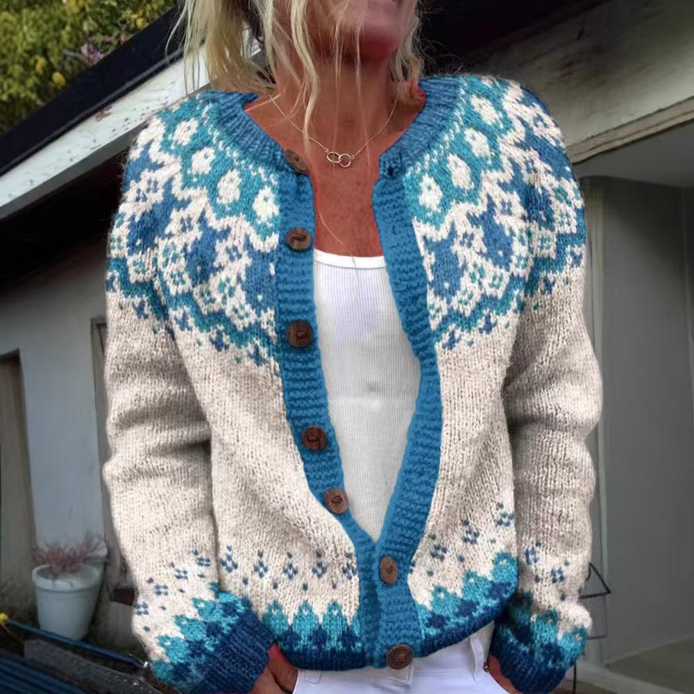 Damen nan gemusterte Strickjacke mit Rundpasse, Holzknöpfen und Eingrifftaschen EB