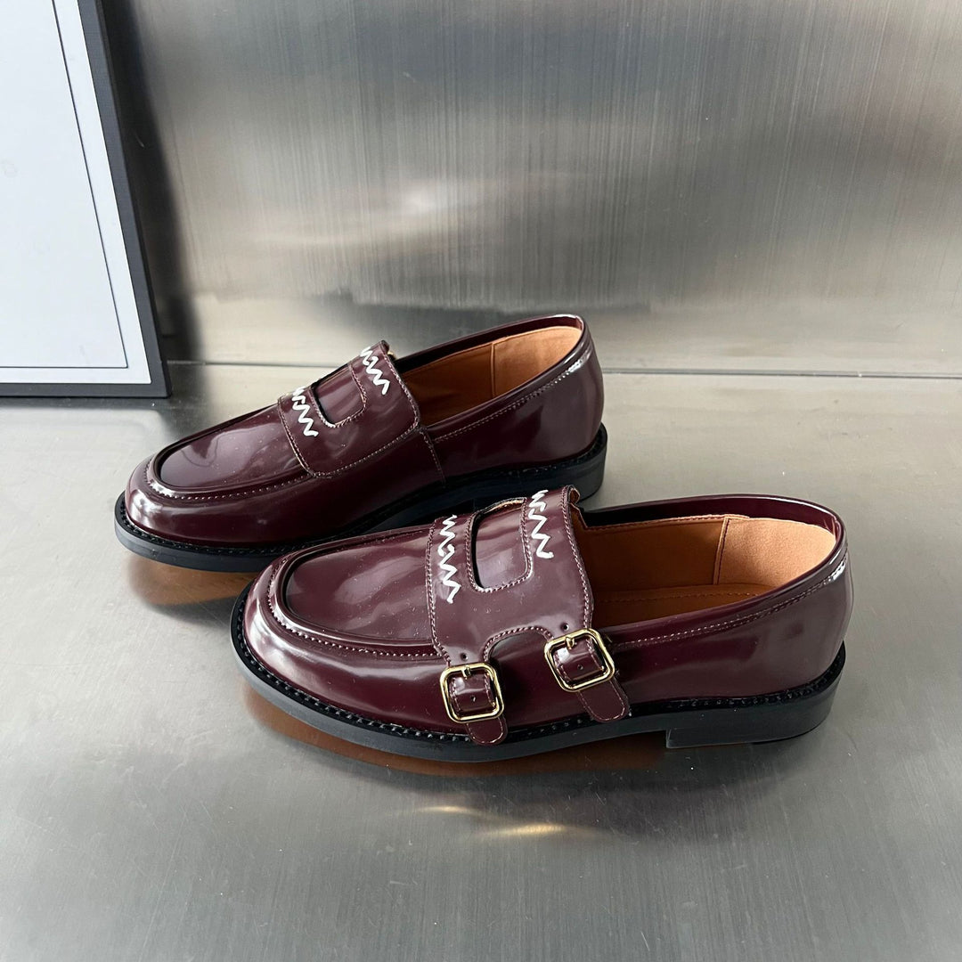 Damen Elegante Mokassins mit dekorativen Schnallen und hochwertigem Glanzleder EB