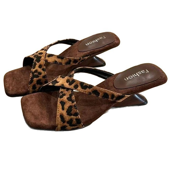 Damen elegante Riemchen-Sandaletten mit Punkten und komfortablem Fußbett EB