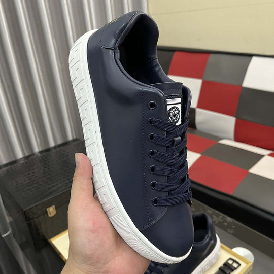 Damen Sneakers mit modischem Design und einzigartigem Markendetail EB