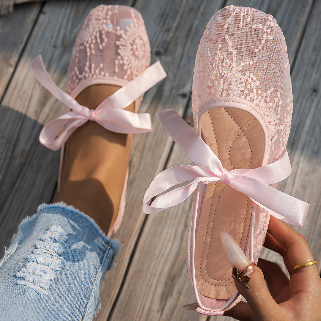 Damen Elegante Spitzenschuhe mit dekorativen Schleifen und funkelnden Akzenten EB