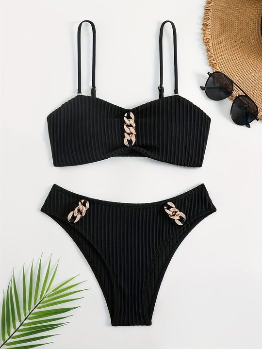 Damen Bikini Set mit elegantem Rüschen-Detail und modischen Kettenakzenten EB