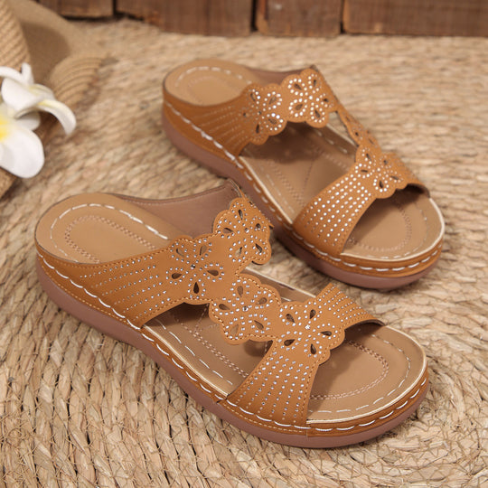 Damen Clogs mit floraler Perforation und gepolstertem Fußbett EB