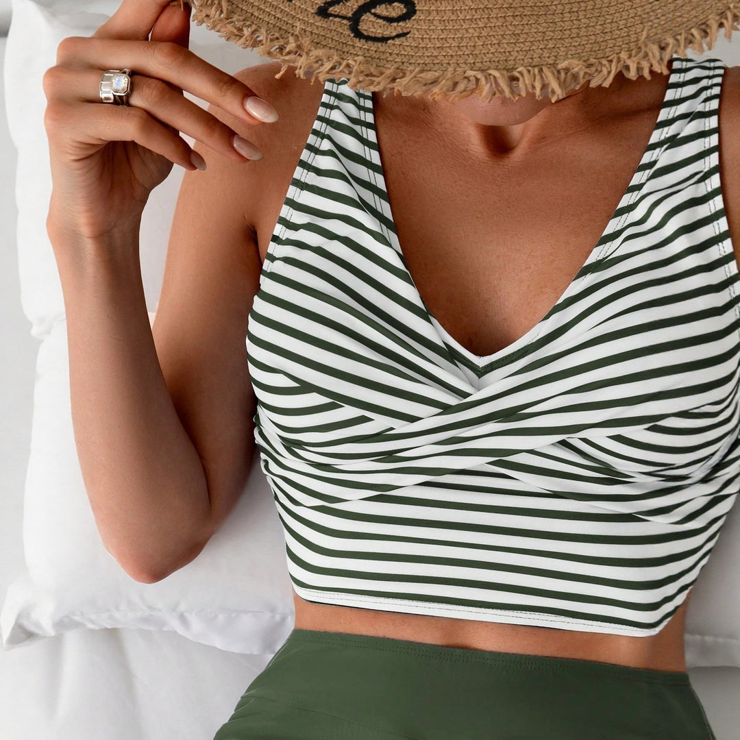 Damen Sportliches Crop-Top und Hochtaillierte Shorts EB