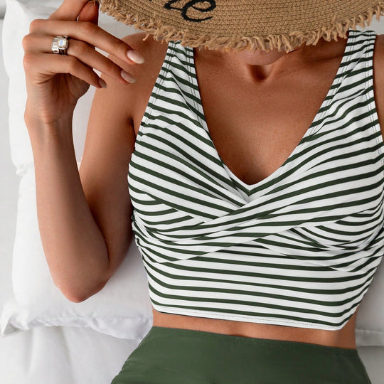 Damen Sportliches Crop-Top und Hochtaillierte Shorts EB