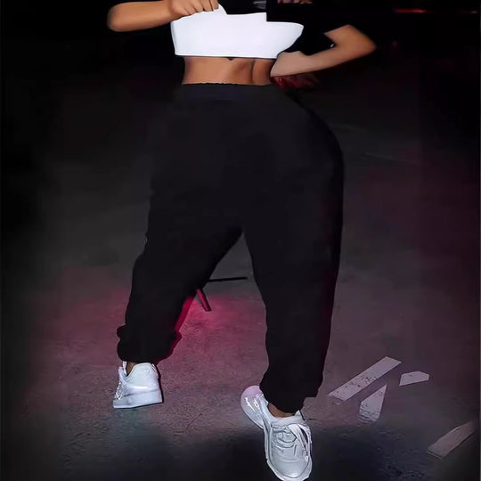 Damen lässige Jogginghose mit buntem Schrift-Design und elastischem Bund EB