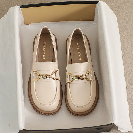 Damen Mokassin-Slipper mit elegantem Schnallenakzent und komfortabler Sohle EB