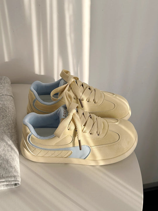 Damen Sportliche Sneaker mit atmungsaktiver Innensohle und modischer Oberflächenstruktur EB