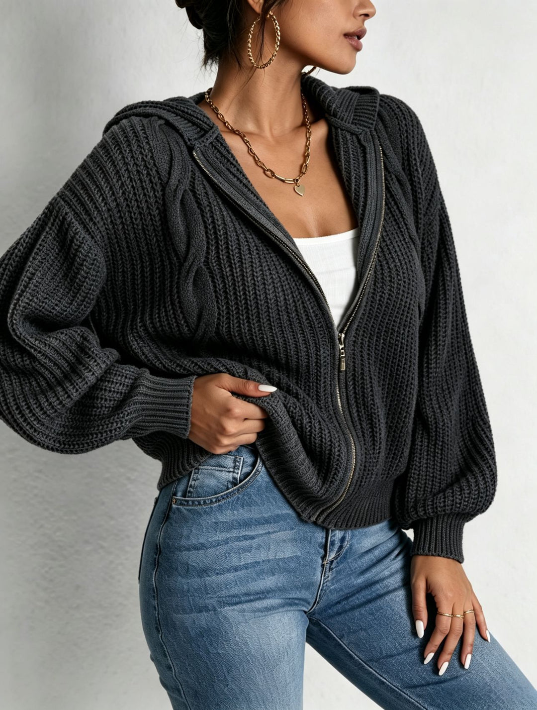 Damen Kapuzen-Cardigan im Grobstrick mit Zopfmuster und Reißverschluss EB
