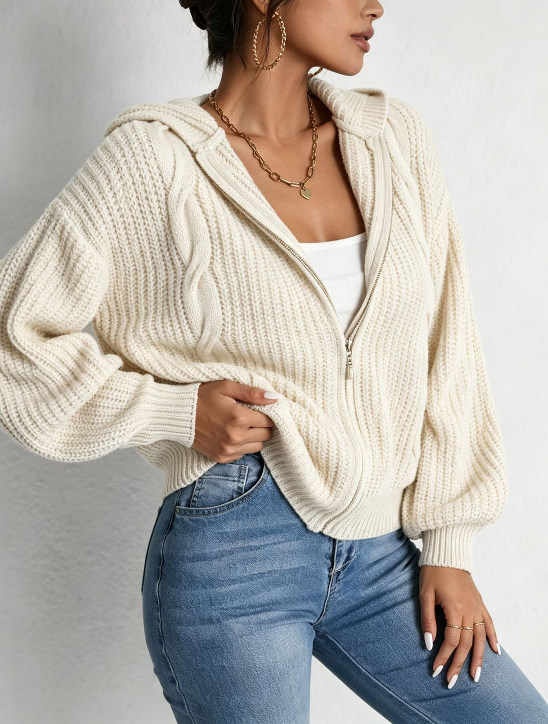 Damen Kapuzen-Cardigan im Grobstrick mit Zopfmuster und Reißverschluss EB
