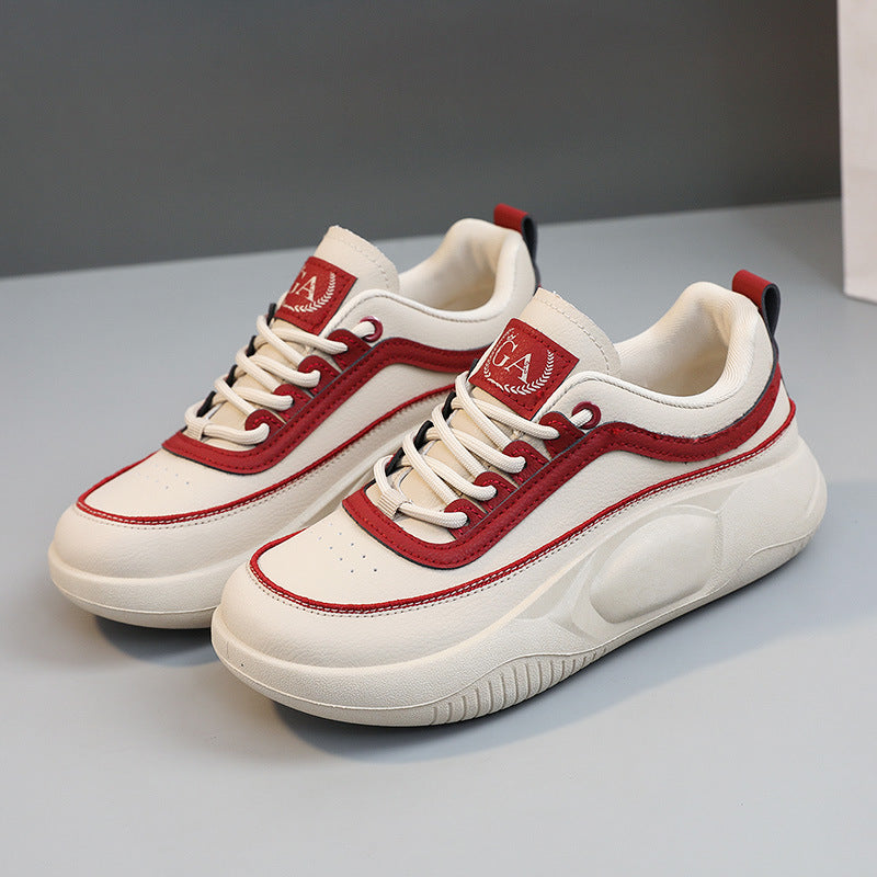 Damen Sportliche Sneakers mit dämpfendem Obermaterial und charakteristischer Sohle EB