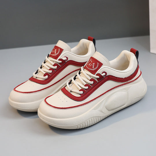 Damen Sportliche Sneakers mit dämpfendem Obermaterial und charakteristischer Sohle EB