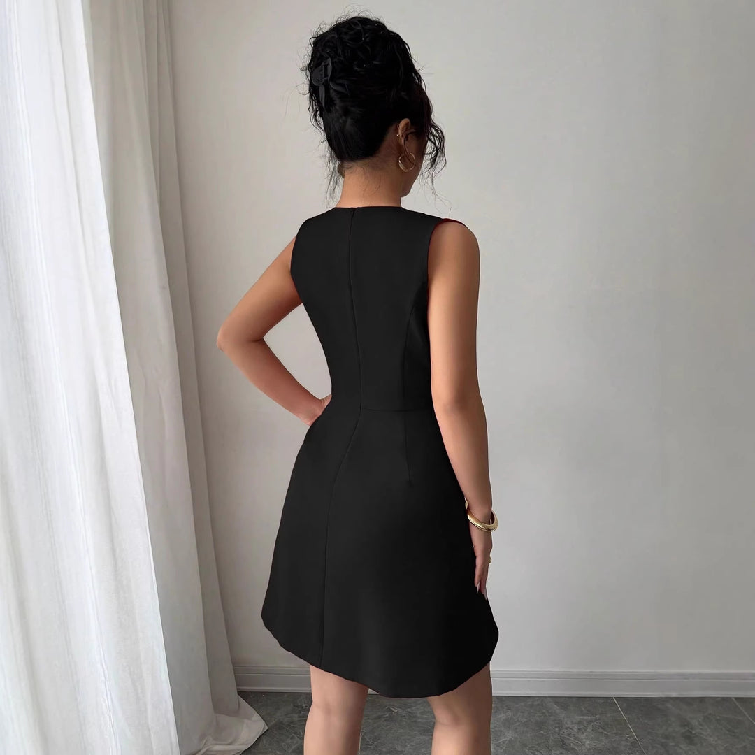 Damen Wickelkleid mit eleganter Silhouette und Knopfdetails EB
