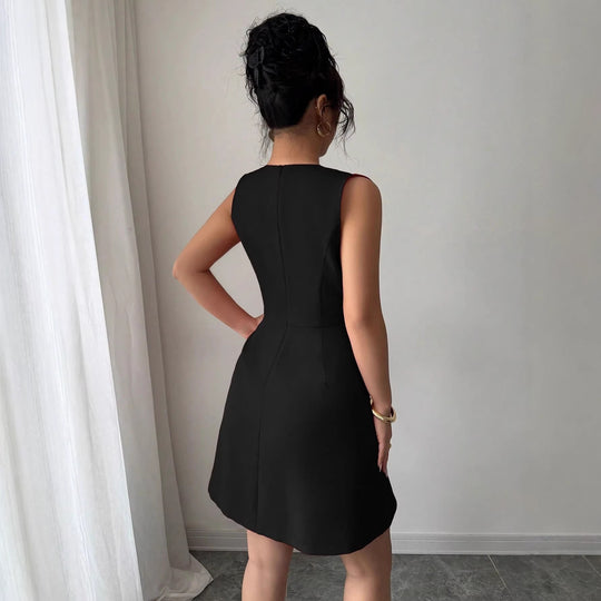 Damen Wickelkleid mit eleganter Silhouette und Knopfdetails EB